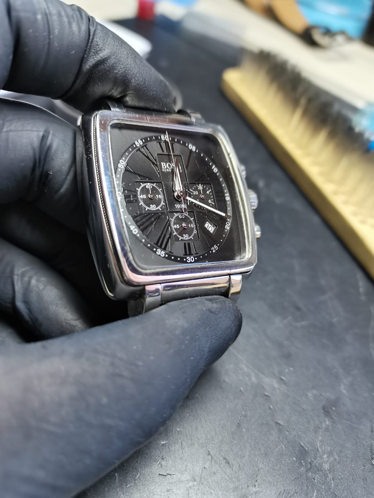 Hugo hotsell boss repairs